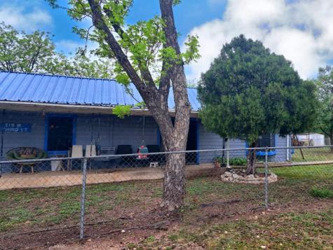 215 Third Street Camp Wood TX 78833