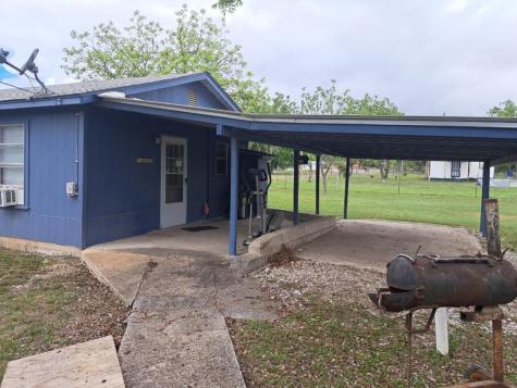 215 Third Street Camp Wood TX 78833