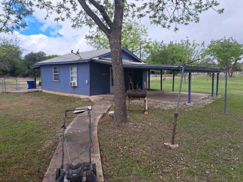 215 Third Street Camp Wood TX 78833