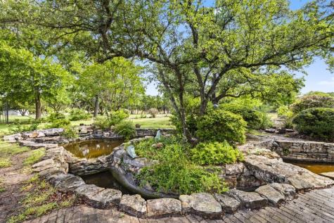 325 Cedar Ridge Kerrville TX 78028