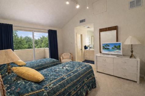 220 #11 Riverhill Club Lane Kerrville TX 78028