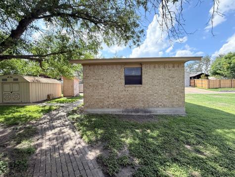 404 Mack Hollimon Drive Kerrville TX 78028