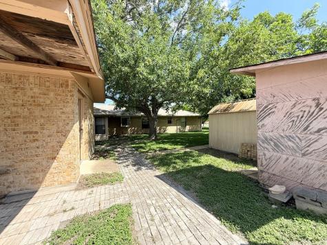 404 Mack Hollimon Drive Kerrville TX 78028