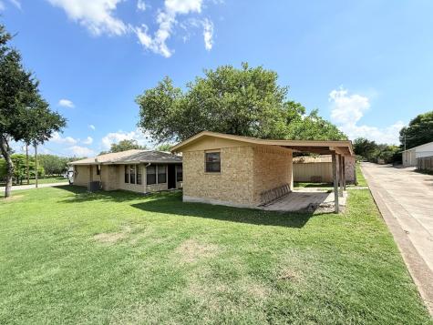 404 Mack Hollimon Drive Kerrville TX 78028