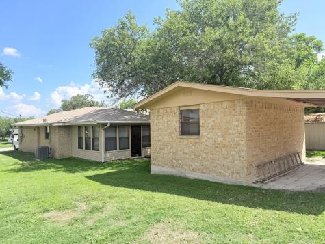 404 Mack Hollimon Drive Kerrville TX 78028
