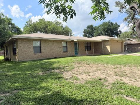 404 Mack Hollimon Drive Kerrville TX 78028