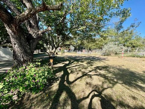 9 Oak Lane Camp Wood TX 78833
