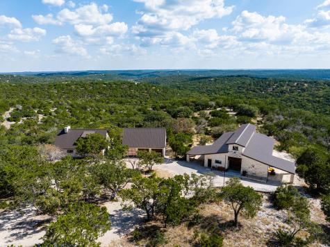 320 Overland Trail Hunt TX 78024