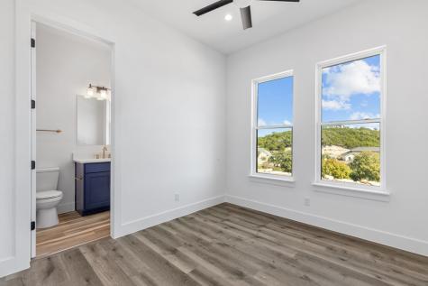 1827 Foothills Drive Kerrville TX 78028