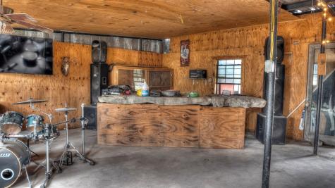 201 7th Street Leakey TX 78873