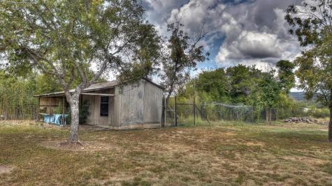 201 7th Street Leakey TX 78873