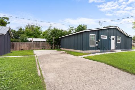 407 Stephen Street Kerrville TX 78028