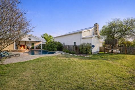 704 North Creek Road Comfort TX 78013