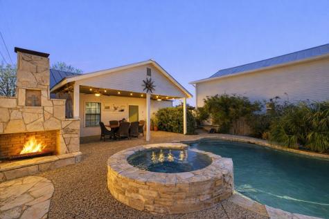 704 North Creek Road Comfort TX 78013