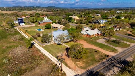 704 North Creek Road Comfort TX 78013