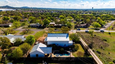 704 North Creek Road Comfort TX 78013