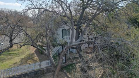 507 Travis Street Fredericksburg TX 78624