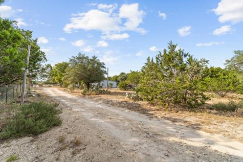 1602 Broad Oak Drive Bandera TX 78003