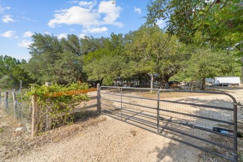 1602 Broad Oak Drive Bandera TX 78003