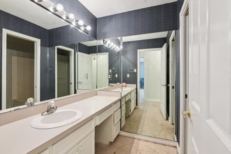 1310 Warbler Drive Kerrville TX 78028