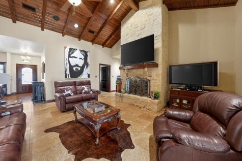 204 Red Oak Lane Ingram TX 78025