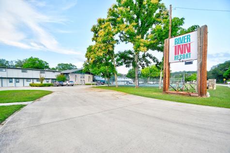 2960 Highway 39 Hunt TX 78024