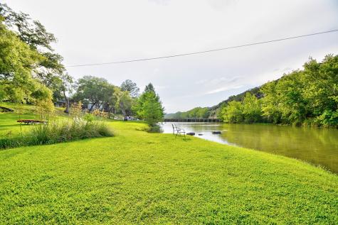 2960 Highway 39 Hunt TX 78024