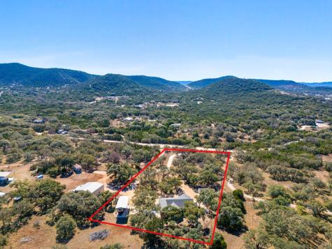 381 Camino Primero Leakey TX 78873