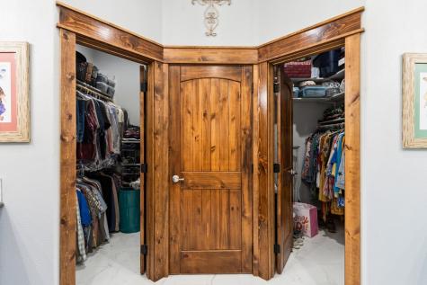 381 Camino Primero Leakey TX 78873
