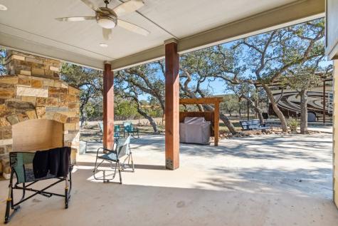 381 Camino Primero Leakey TX 78873