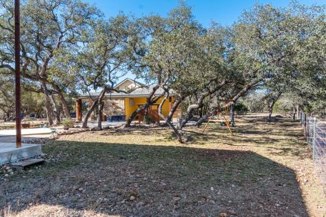 381 Camino Primero Leakey TX 78873