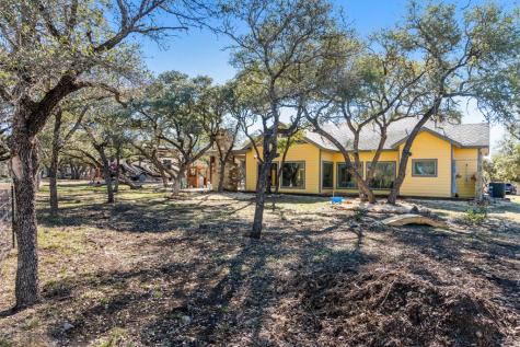 381 Camino Primero Leakey TX 78873