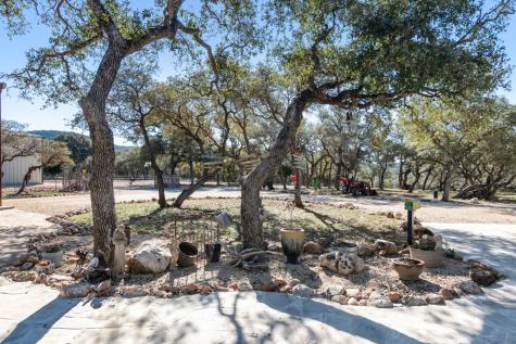 381 Camino Primero Leakey TX 78873