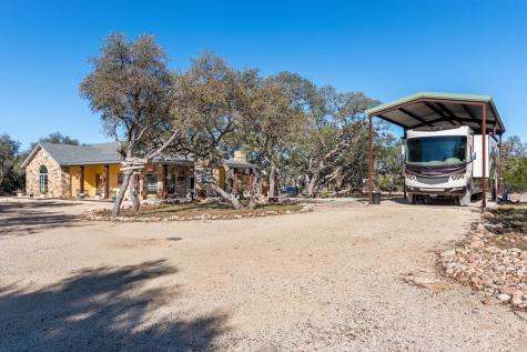 381 Camino Primero Leakey TX 78873