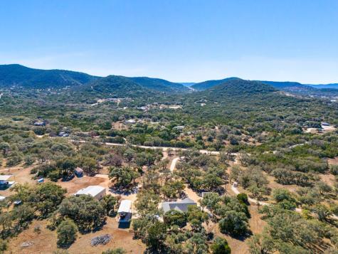 381 Camino Primero Leakey TX 78873