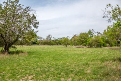 395 Bluff Creek Road Center Point TX 78010