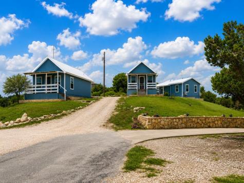208 Valley View Drive Kerrville TX 78028