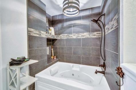208 Valley View Drive Kerrville TX 78028