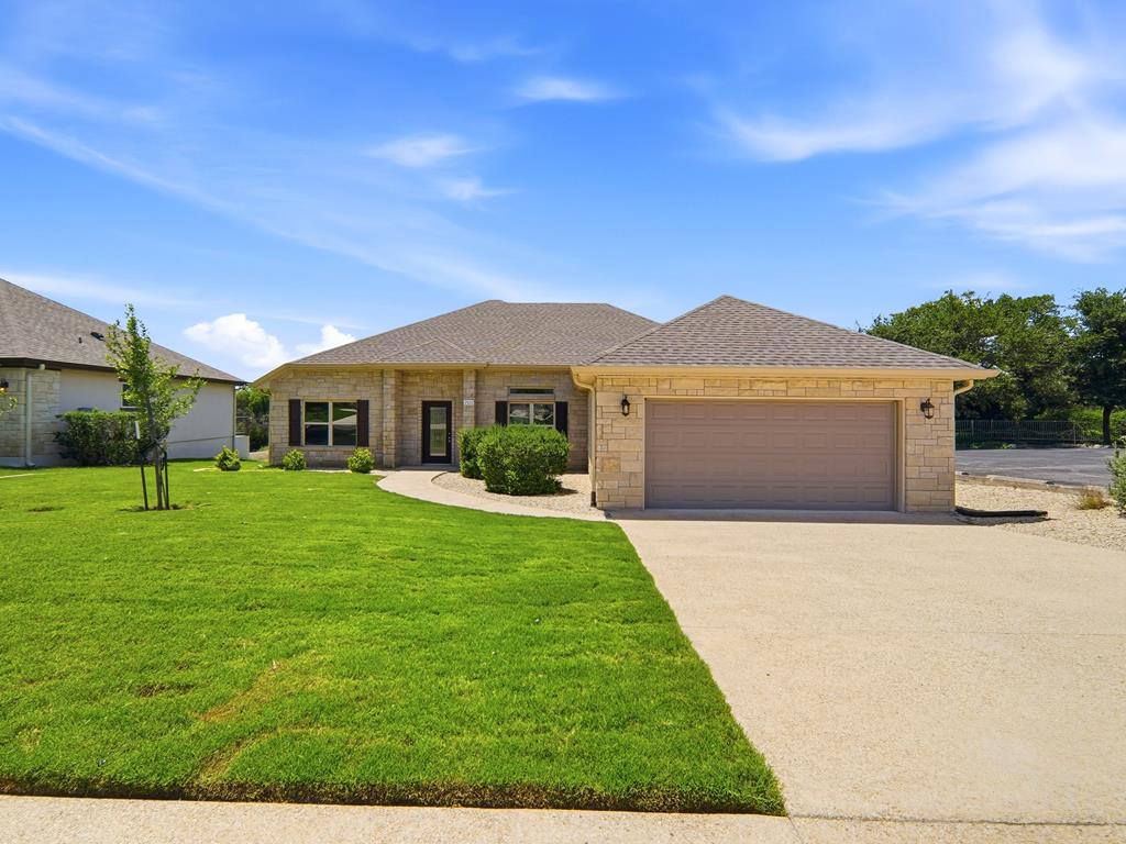 2011 Athens Avenue Kerrville TX 78028