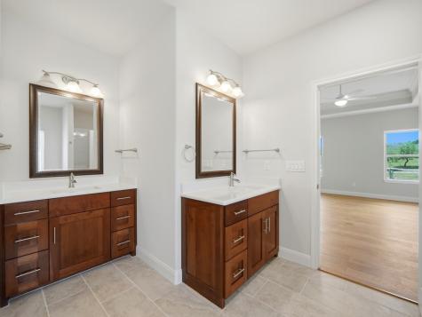 2011 Athens Avenue Kerrville TX 78028