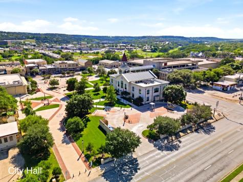 2011 Athens Avenue Kerrville TX 78028
