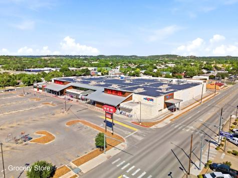2011 Athens Avenue Kerrville TX 78028