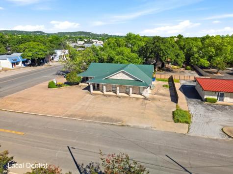 2011 Athens Avenue Kerrville TX 78028