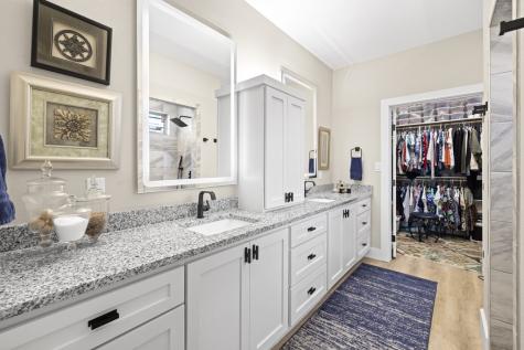 1057 Roanoke Lane Kerrville TX 78028