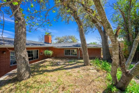 825 Golf Street Kerrville TX 78028