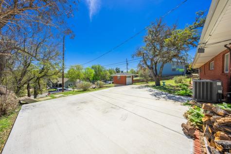 825 Golf Street Kerrville TX 78028