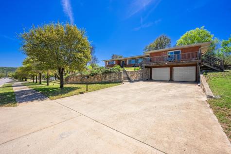 825 Golf Street Kerrville TX 78028
