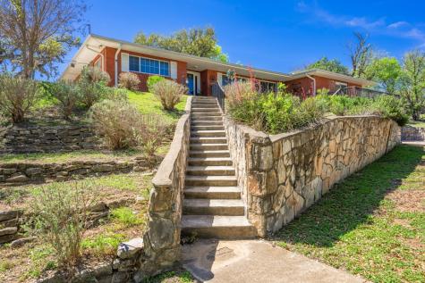 825 Golf Street Kerrville TX 78028