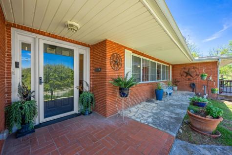 825 Golf Street Kerrville TX 78028