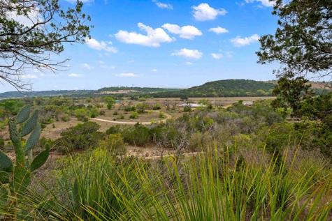 1094 Harper Road Kerrville TX 78028
